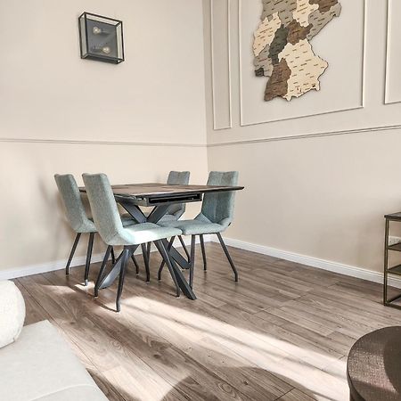 Geli Homes L1 - 2X Zimmer, 2X Kingsize Bett, 1 Bis 4 Personen, Parkplatz, Tv, Wifi, Top Kueche, Kaffee, Tee Lünen Extérieur photo